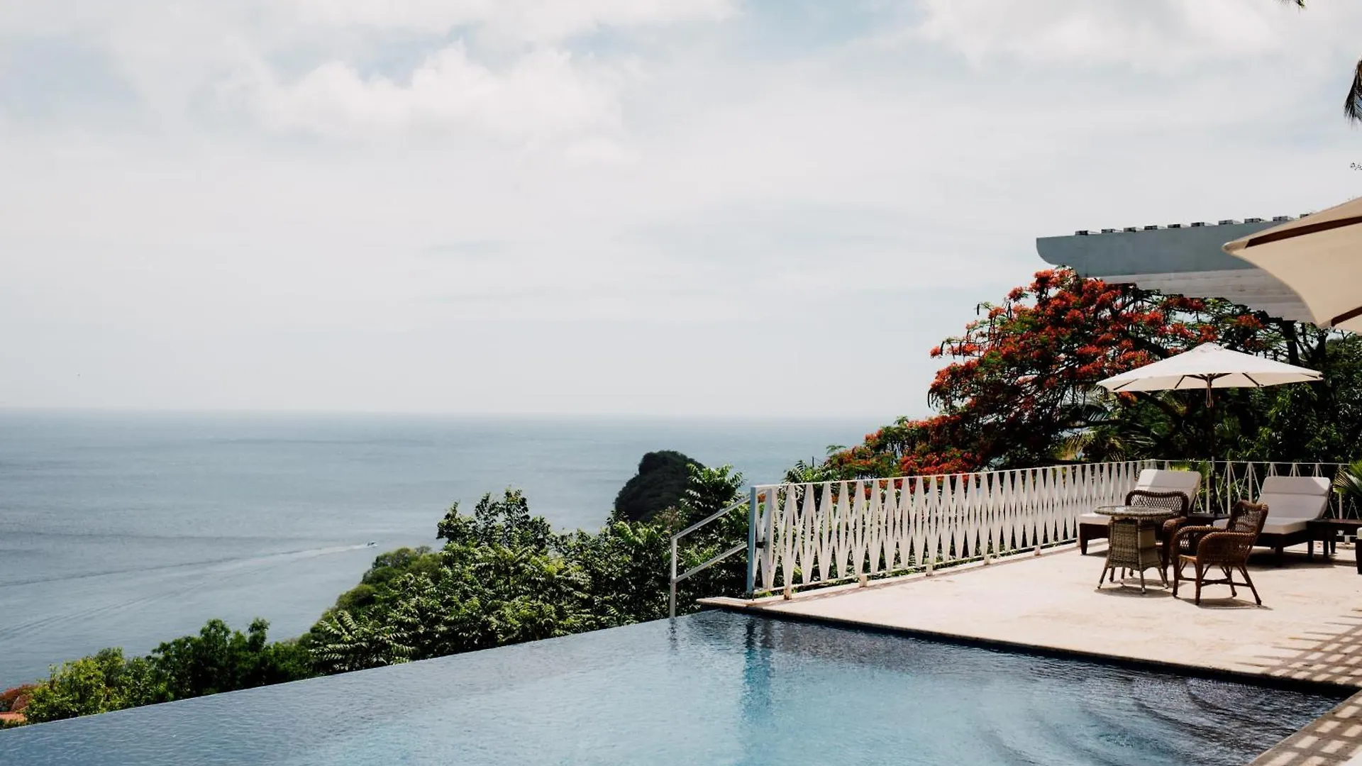 Bananaquit House - Soufriere Villa